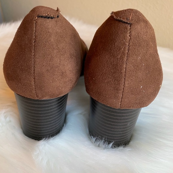 MIA Amore Round Toe Classic Pumps - Picture 9 of 15